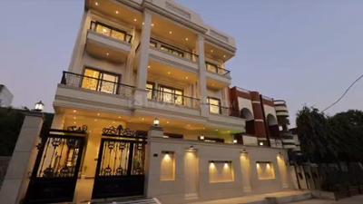 Image of 7500 Sq.ft 8 BHK Independent House for sale in Gomti Nagar, Lucknow for Rs. 69000000