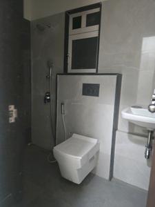 Common Bathroom Image of 845 Sq.ft 2 BHK Apartment / Flat for sale in Hum Solaris, Kandivali West Mumbai for Rs. 19800000