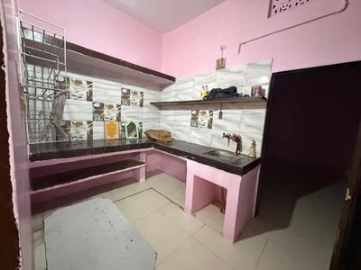 Kitchen Image of 800 Sq.ft 2 BHK Independent House for rent in Sudama Nagar Indore for Rs. 15000