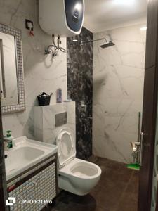 Bathroom Image of 2500 Sq.ft 4 BHK Builder Floor for rent in Sector 49 Gurgaon for Rs. 78000