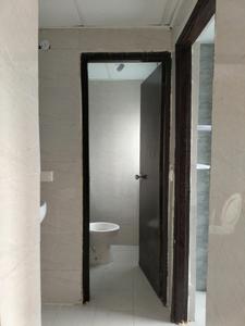 Common Bathroom Image of 585 Sq.ft 1 BHK Apartment / Flat for rent in Amrapali Dream Valley 2, Noida Extension Greater Noida for Rs. 16000