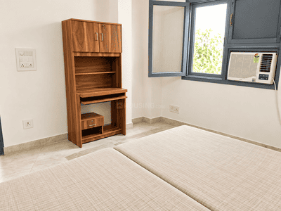 Bedroom Image of 1350 Sq.ft 2 BHK Apartment / Flat for rent in Shalimar Apartments, Masjid Moth Village New Delhi for Rs. 40000
