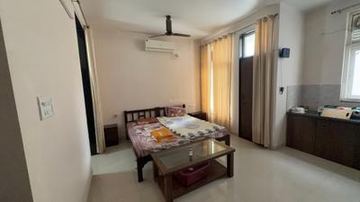 Bedroom Image of 500 Sq.ft 1 RK Builder Floor for rent in Dhanwantary Nagar Jabalpur for Rs. 12000