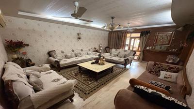 Living Room Image of 5100 Sq.ft 4 BHK Independent House for sale in Sigma 1 Greater Noida for Rs. 90000000
