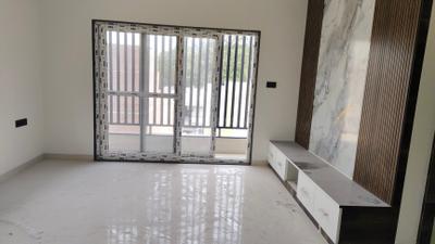 Image of 1200 Sq.ft 2 BHK Apartment / Flat for rent in Halasuru, Bengaluru for Rs. 60000
