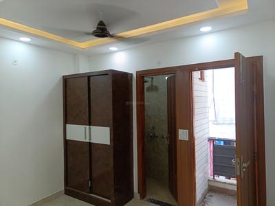 Bedroom Image of 540 Sq.ft 2 BHK Builder Floor for sale in Laxmi Nagar New Delhi for Rs. 5800000