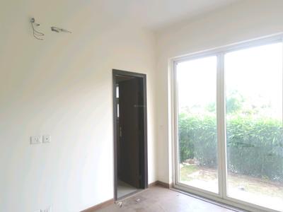 Bedroom Image of 2300 Sq.ft 3 BHK Builder Floor for sale in BPTP Amstoria , Sector 102 Gurgaon for Rs. 34000001