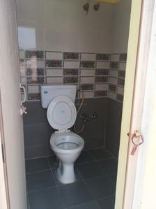 Bathroom Image of 200 Sq.ft 1 RK Studio for rent in Chamrajpet Bengaluru for Rs. 6500
