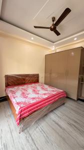 Bedroom Image of 1600 Sq.ft 2 BHK Builder Floor for rent in Sector 40 Gurgaon for Rs. 55000