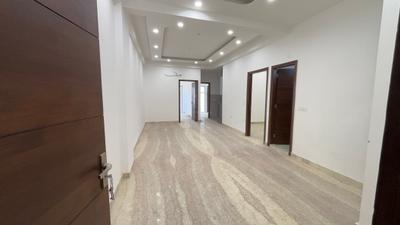 Living Room Image of 1050 Sq.ft 4 BHK Apartment / Flat for sale in Sector 5 Rohini New Delhi for Rs. 10000000