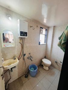 Bathroom Image of 550 Sq.ft 1 BHK Builder Floor for rent in Gokhalenagar Pune for Rs. 22000