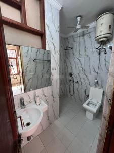 Bathroom Image of 2350 Sq.ft 3 BHK Builder Floor for rent in Sector 46 Gurgaon for Rs. 55000