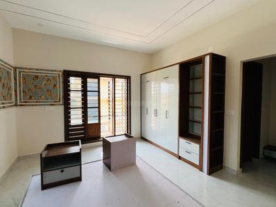 Hall Image of 3500 Sq.ft 5 BHK Villa for sale in Kakkanad Kochi for Rs. 26000000