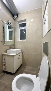 Bathroom Image of 2700 Sq.ft 5 BHK Apartment / Flat for rent in Mount Kailash Apartment, East Of Kailash New Delhi for Rs. 140000