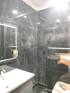 Common Bathroom Image of 4500 Sq.ft 4 BHK Builder Floor for sale in TDI The Retreat, Sector 89 Faridabad for Rs. 39000000