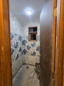 Image of 850 Sq.ft 3 BHK Builder Floor for sale in Laxmi Nagar, New Delhi for Rs. 8500000