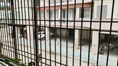 Balcony Image of 850 Sq.ft 2 BHK Apartment / Flat for sale in New Alkapuri Vadodara for Rs. 3600000