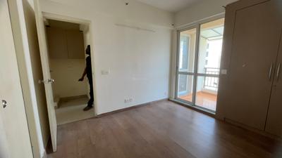 Bedroom Image of 980 Sq.ft 2 BHK Apartment / Flat for rent in Jaypee Kosmos, Sector 134 Noida for Rs. 25000