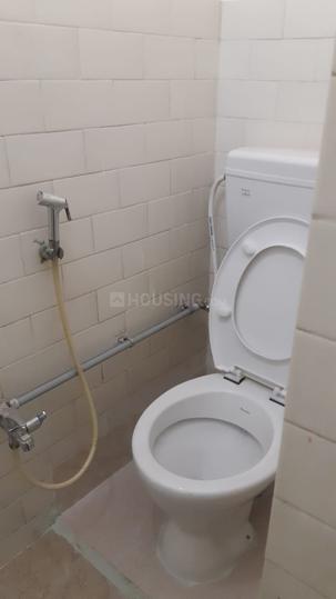 Bathroom Image of 700 Sq.ft 2 BHK Apartment / Flat for sale in Nungambakkam Chennai for Rs. 6000000