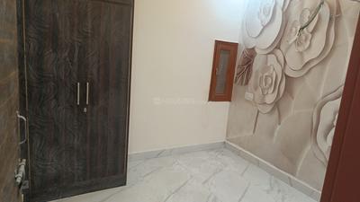 Bedroom Image of 725 Sq.ft 3 BHK Builder Floor for sale in Dwarka Mor New Delhi for Rs. 4500000