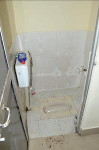 Bathroom Image of 1200 Sq.ft 1 BHK Independent House for rent in Police Line Bokaro for Rs. 9000