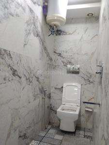 Bathroom Image of 1000 Sq.ft 2 BHK Builder Floor for rent in Swaraj Homes RWA Chittaranjan Park Block K, Chittaranjan Park New Delhi for Rs. 60000