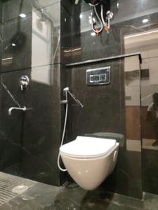 Bedroom Image of 1500 Sq.ft 1 BHK Builder Floor for rent in HUDA Plot Sector 42, Sector 43 Gurgaon for Rs. 50000