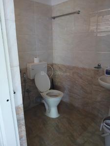 Bathroom Image of 1200 Sq.ft 2 BHK Apartment / Flat for rent in surya Enclave, Vinayaka Nagar Bengaluru for Rs. 39000