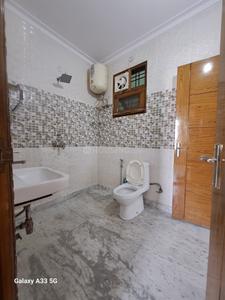 Bathroom Image of 1550 Sq.ft 2 BHK Builder Floor for rent in Palam Vihar Gurgaon for Rs. 36000