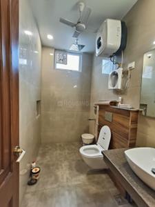 Bathroom Image of 3500 Sq.ft 4.5 BHK Builder Floor for rent in BMB Developers A6, Geetanjali Enclave New Delhi for Rs. 190500