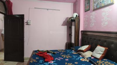 Bedroom Image of 1000 Sq.ft 3 BHK Builder Floor for sale in Mayur Vihar Phase 1 New Delhi for Rs. 8000000