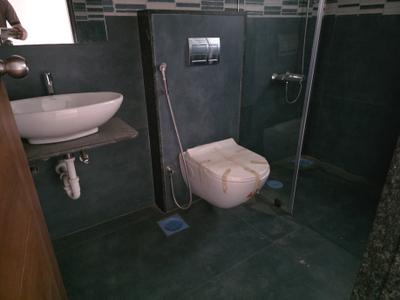 Bathroom Image of 900 Sq.ft 2 BHK Apartment / Flat for sale in Shamraj Trident, Dhankawadi Pune for Rs. 10000000