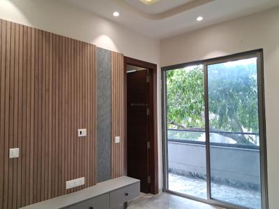 Bedroom Image of 1800 Sq.ft 3 BHK Builder Floor for sale in Paschim Vihar New Delhi for Rs. 36000000