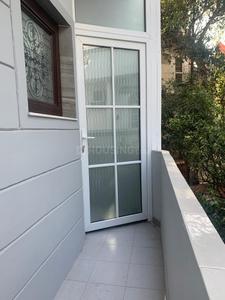 Balcony Image of 850 Sq.ft 1 BHK Apartment / Flat for rent in Safdarjung Development Area New Delhi for Rs. 60000