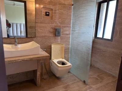 Bathroom Image of 2500 Sq.ft 3 BHK Apartment / Flat for sale in Ballygunge Kolkata for Rs. 42500000