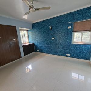 Bedroom Image of 1200 Sq.ft 2 BHK Apartment / Flat for rent in Batla Apartments, Patparganj New Delhi for Rs. 40000
