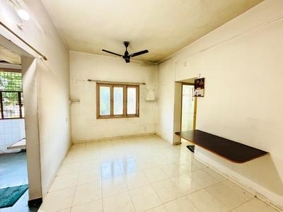 Hall Image of 900 Sq.ft 1 BHK Apartment / Flat for rent in Satellite Ahmedabad for Rs. 16000