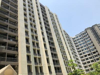 Image of 900 Sq.ft 2 BHK Apartment / Flat for sale in Andheri West, Mumbai for Rs. 25000000