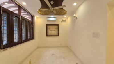 Living Room Image of 1750 Sq.ft 3 BHK Apartment / Flat for rent in Vasant Kunj New Delhi for Rs. 90000