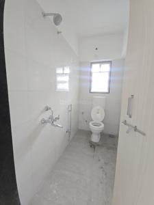 Bathroom Image of 850 Sq.ft 2 BHK Apartment / Flat for rent in Kumar Primavera B6, Wadgaon Sheri Pune for Rs. 35000