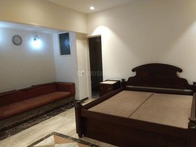 Bedroom Image of 4500 Sq.ft 4 BHK Builder Floor for rent in Panchsheel Park New Delhi for Rs. 275000