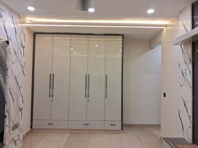 Bedroom Image of 1800 Sq.ft 3 BHK Builder Floor for sale in Paschim Vihar New Delhi for Rs. 38500000