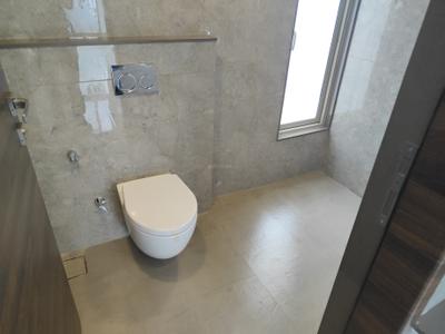 GK Aarcon Bathroom One 4