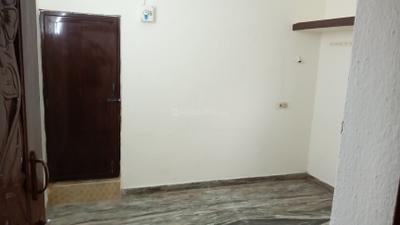 Bedroom Image of 800 Sq.ft 2.5 BHK Independent House for rent in Alandur Chennai for Rs. 25000