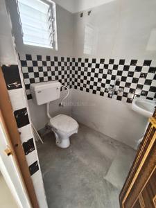 Bathroom Image of 700 Sq.ft 2 BHK Apartment / Flat for sale in Kalikapur, EM Bypass Kolkata for Rs. 3200000