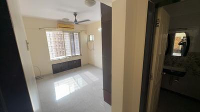 Bedroom Image of 990 Sq.ft 2 BHK Apartment / Flat for rent in Evershine Millennium Paradise, Kandivali East Mumbai for Rs. 65000