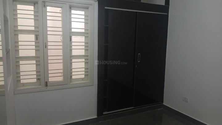 V house Bedroom 1