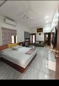 Bedroom Image of 2000 Sq.ft 3 BHK Apartment / Flat for rent in Paldi Ahmedabad for Rs. 48000