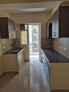 Kitchen Image of 800 Sq.ft 2 BHK Apartment / Flat for rent in Sethi Max Royal, Sector 76 Noida for Rs. 26000