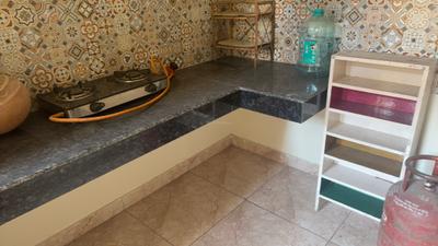 Kitchen Image of 1300 Sq.ft 3 BHK Apartment / Flat for rent in Rise Organic Homes Phase 1, Mahurali Ghaziabad for Rs. 25000